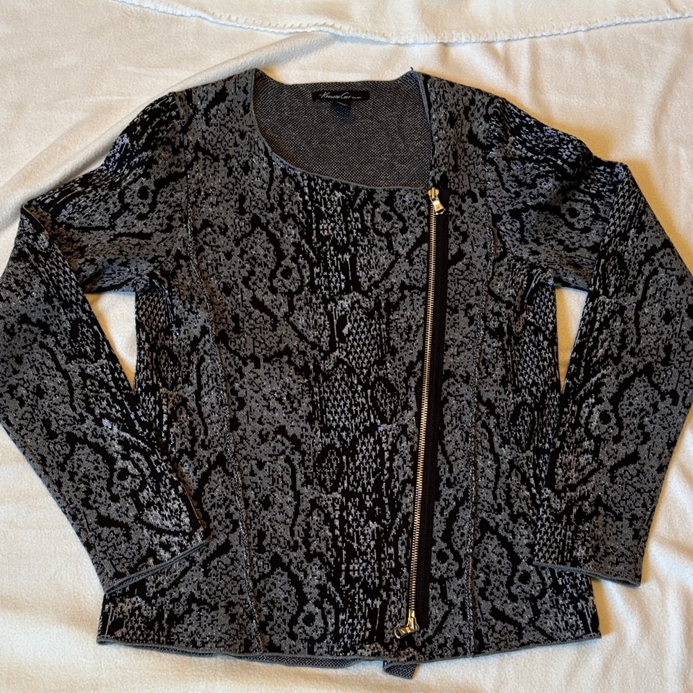 Kenneth Cole New York Black and White Knit Sweater